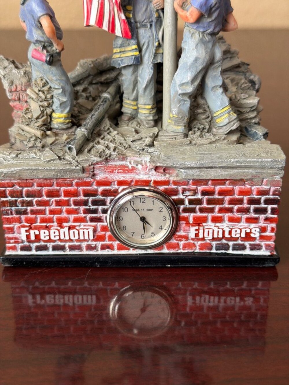 Freedom Fighters 9/11 Firefighter Memorial Clock Figurine w/Box - UnTESTED - Picture 6 of 16